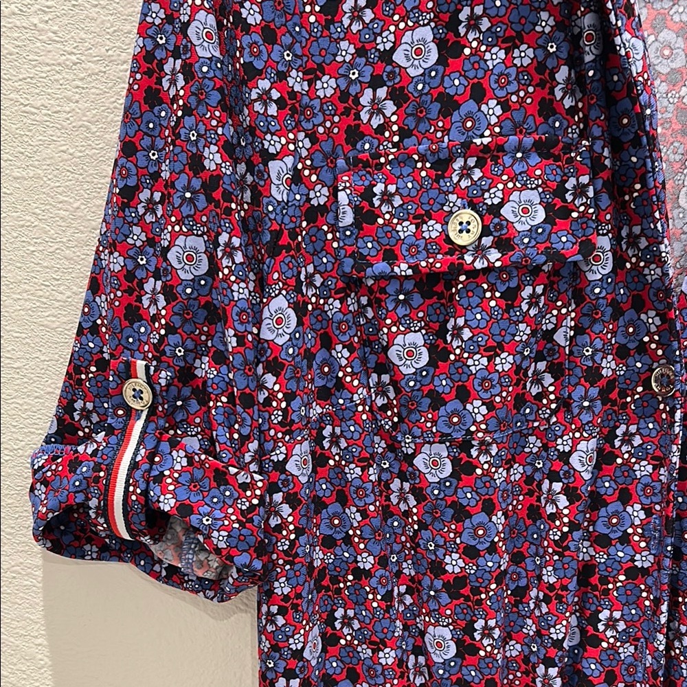 TOMMY HILFIGER short romper with adjustable waist and button details. - Picture 7 of 15